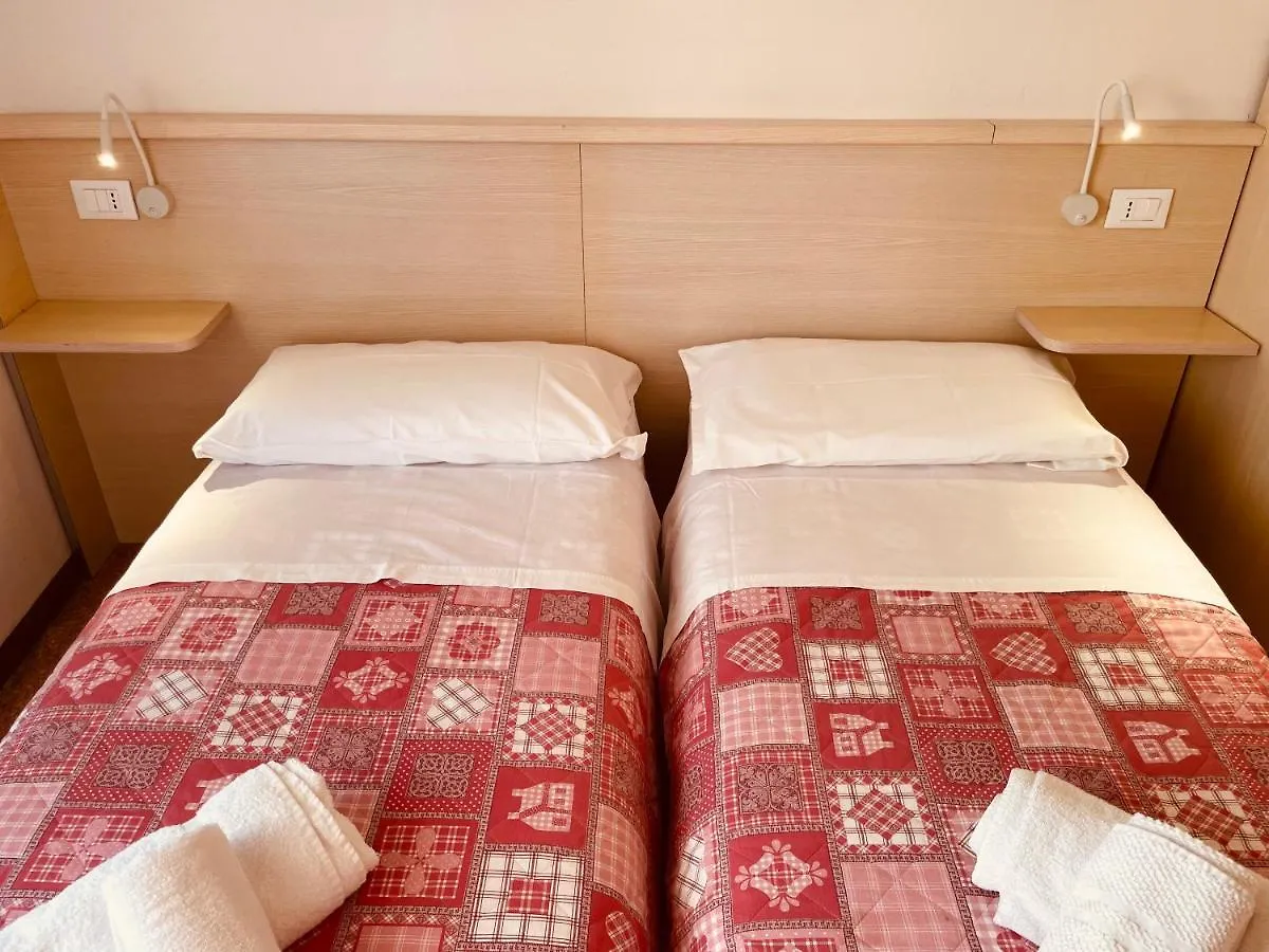 App4Rent Saturno 4 - Family Apartment, Wifi, Parking Lido di Jesolo Italy